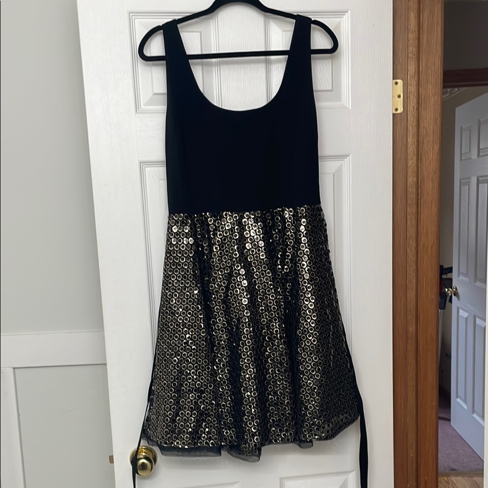 Black and Gold Sequin Dress with Ribbon - Picture 7 of 10